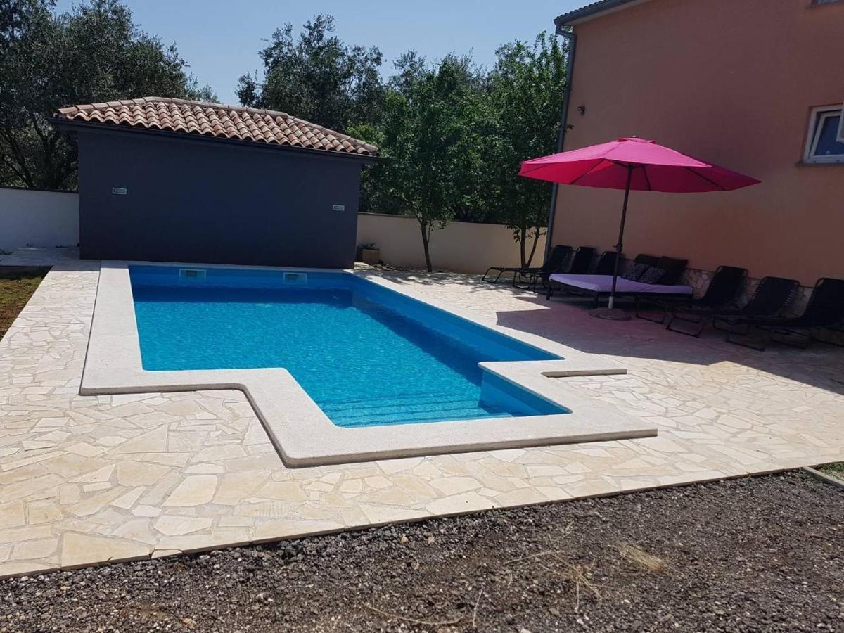 Appartamento Family Friendly With A Swimming Pool - 15306 *