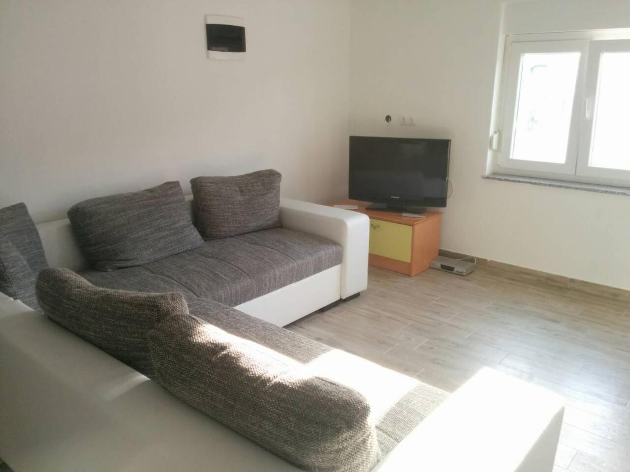 Family Friendly With A Swimming Pool - 15306 Appartamento